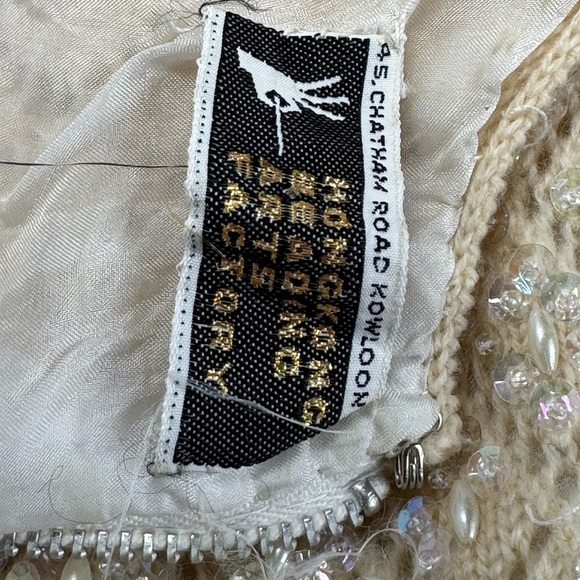 VINTAGE. Hong Kong KOWLOON beaded sleeveless blouse - Picture 8 of 10